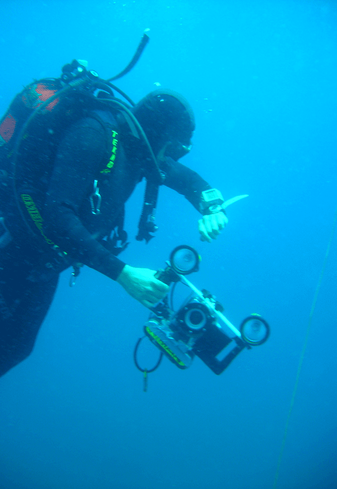 a sub doing scuba diving